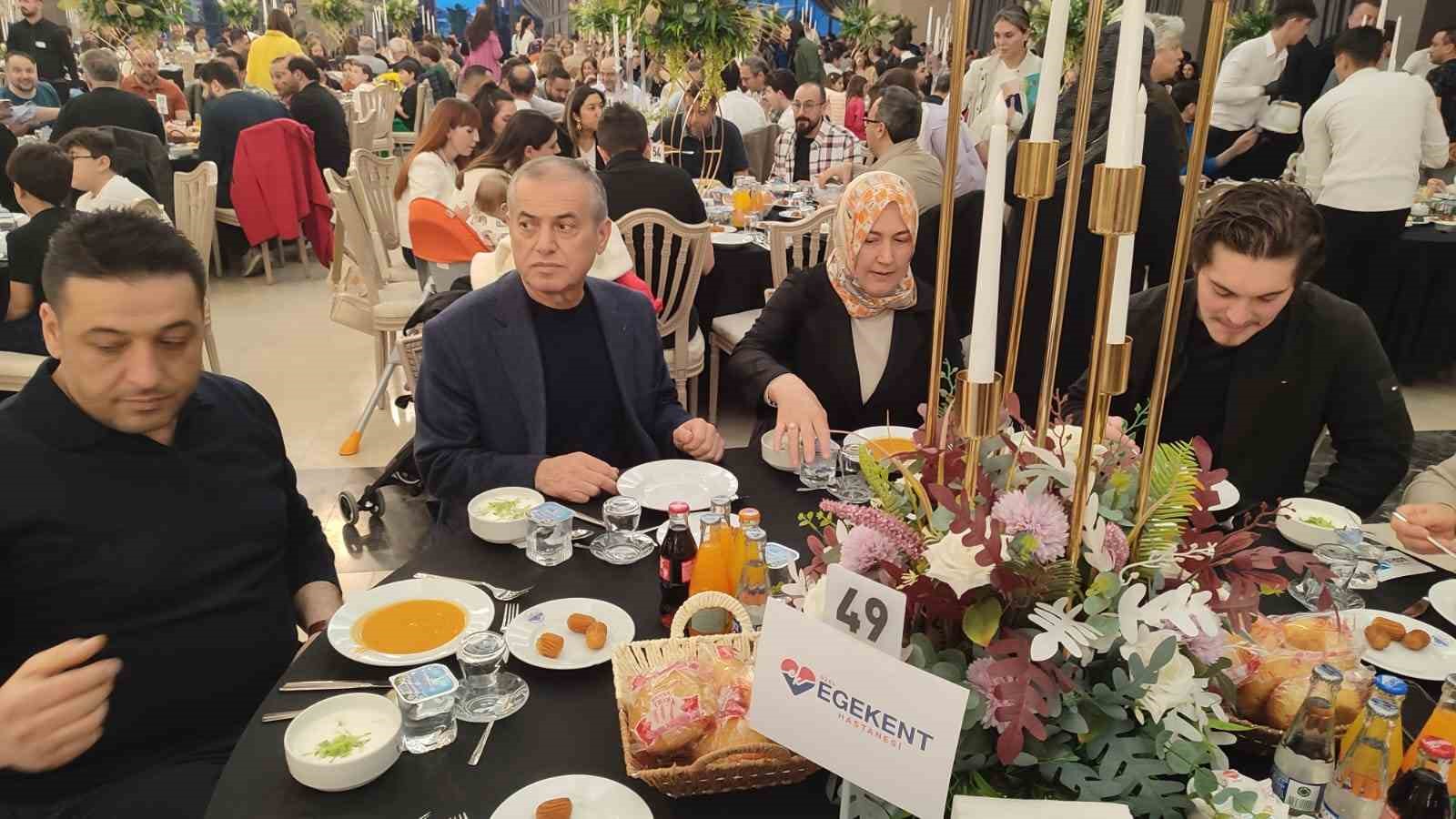 Denizli Egekent Hastanesi, Tıp Bayramını iki &ouml;zel etkinlikle birden kutladı
