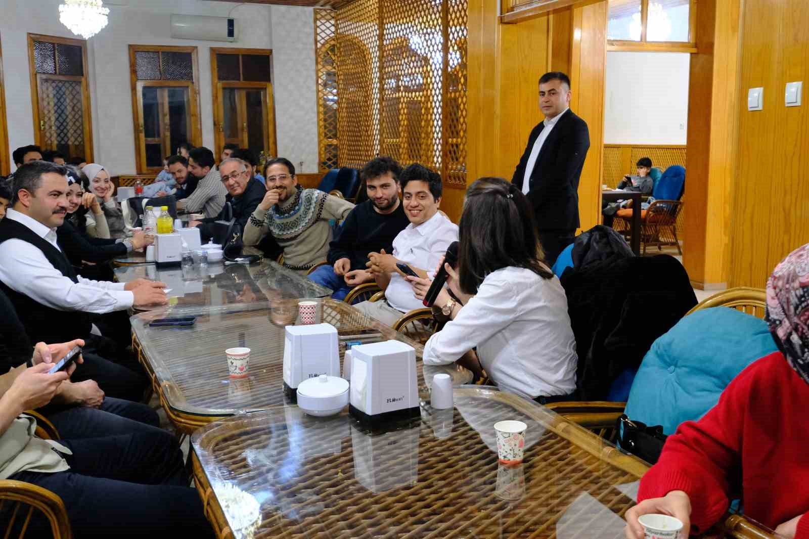 Başkan Yalçın, Tıp Bayramı dolayısıyla iftar programı düzenledi