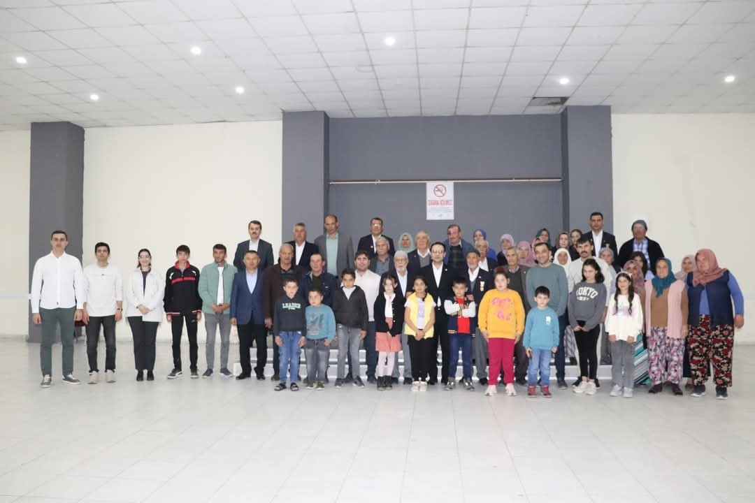 Selendi&rsquo;de şehit aileleri ve gaziler onuruna iftar yemeği
