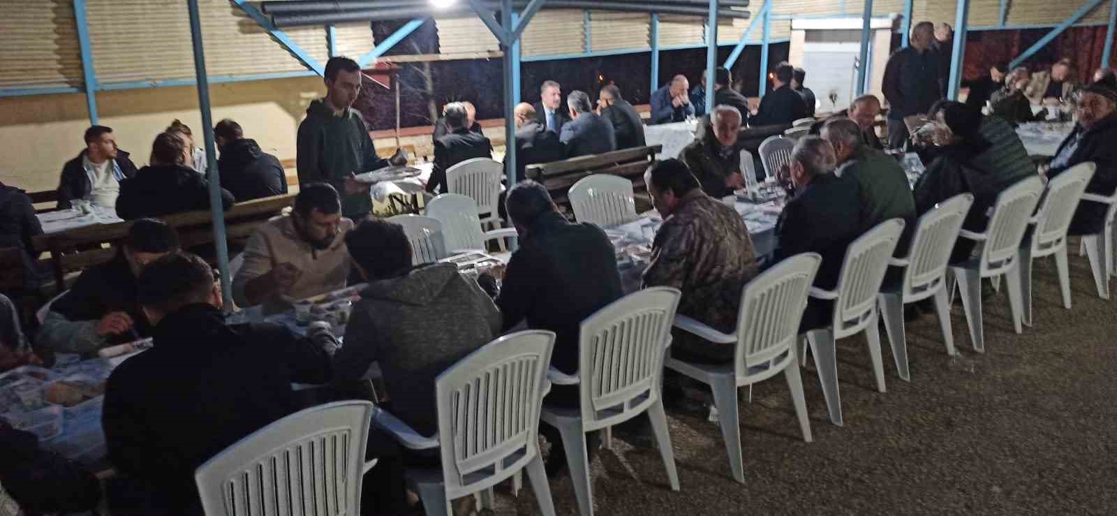 Devrek MHP İl&ccedil;e  Başkanlığından iftar programı
