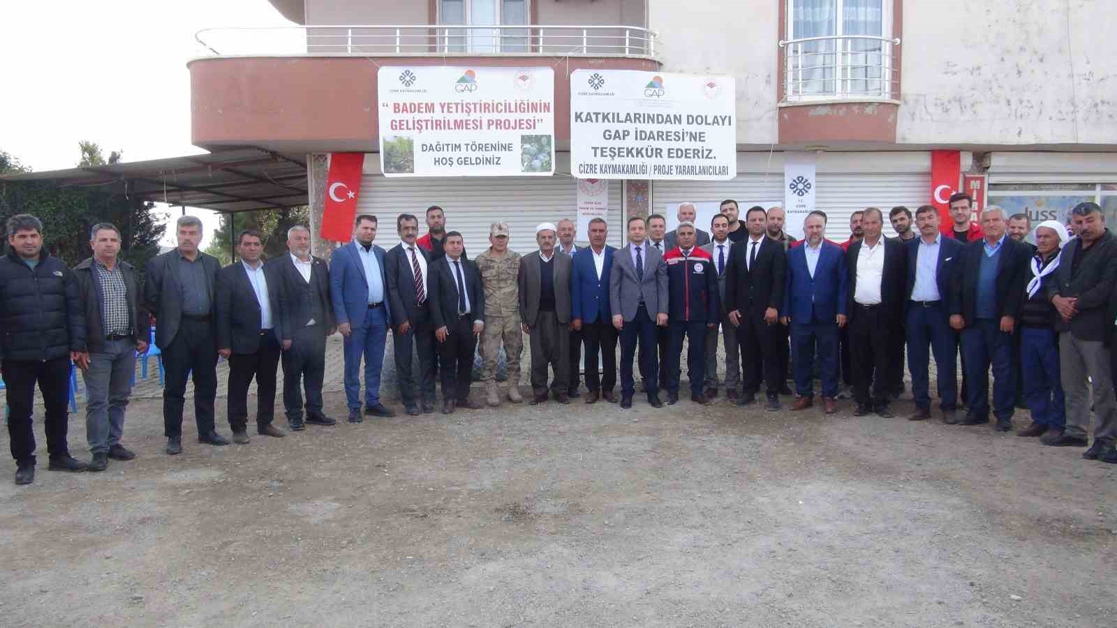 Şırnak&rsquo;ta 42 &ccedil;ift&ccedil;iye 17 bin fıstık ve bıttım fidanı dağıtıldı
