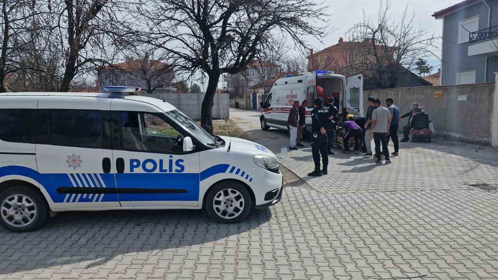 &Ccedil;orum&rsquo;da intihara kalkışan şahsı vatandaşlar engelledi
