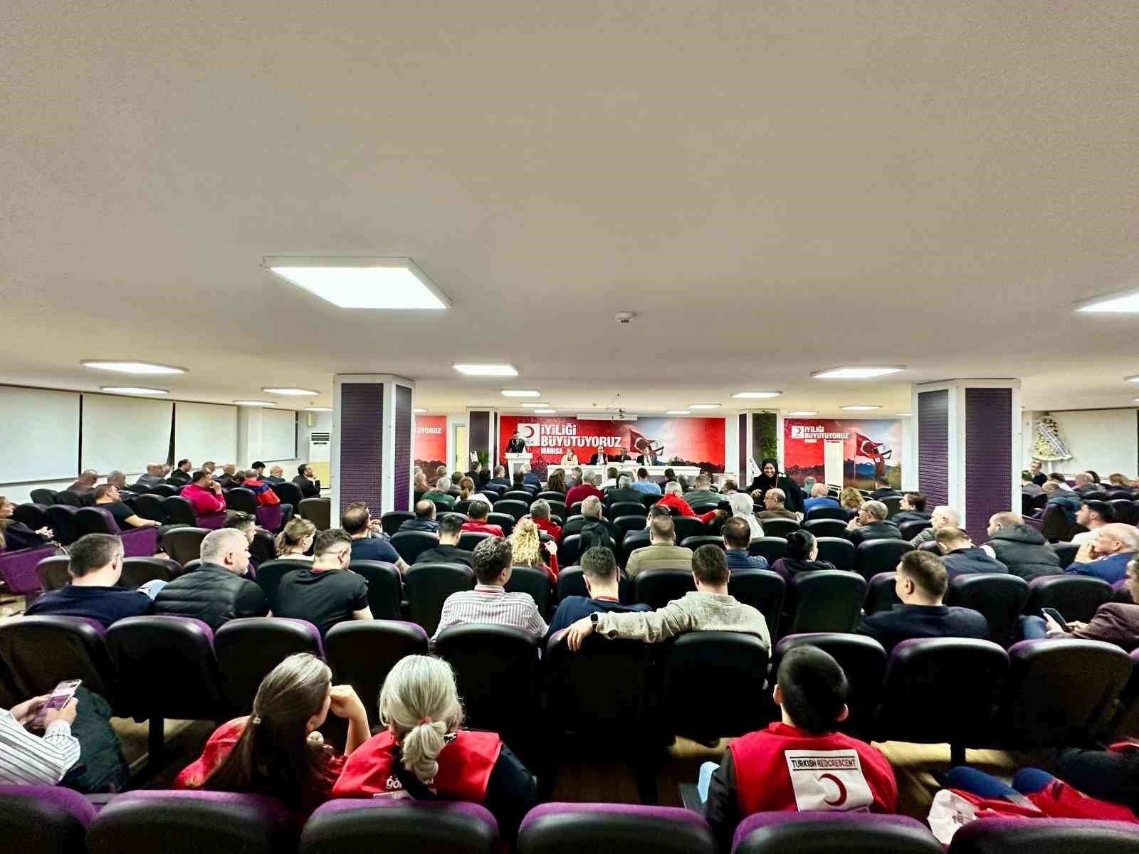 Öner Gürsel, yeniden Türk Kızılay Manisa İl Başkanlığına seçildi