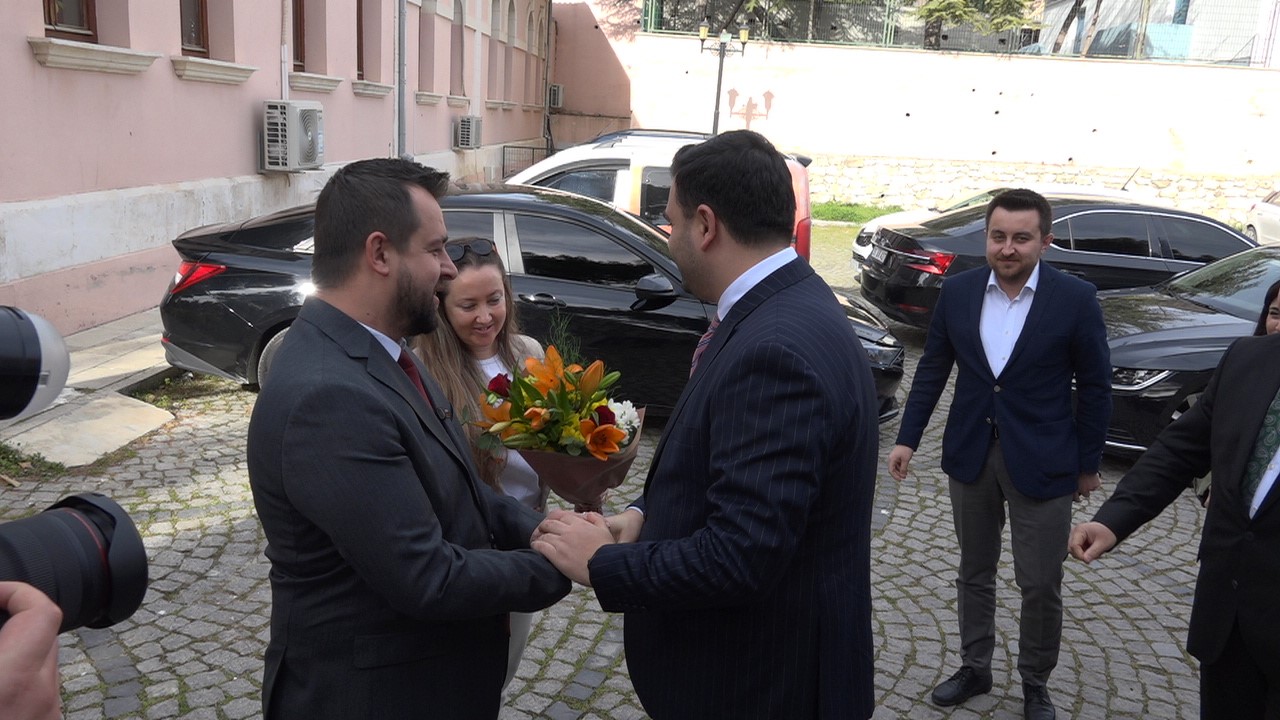 AK Parti Genel Sekreteri İnan: "Cumhurbaşkanımız sıkletinde hiçbir zaman olamazsınız"