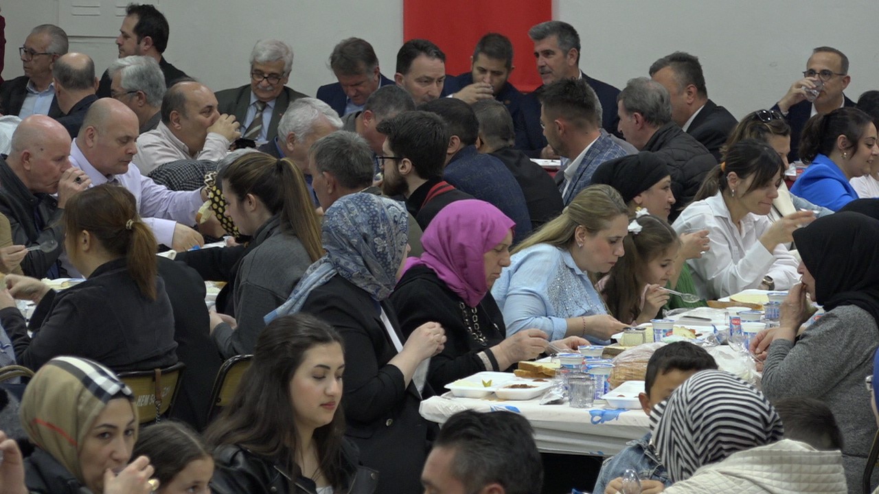 AK Parti Genel Sekreteri İnan: "Cumhurbaşkanımız sıkletinde hi&ccedil;bir zaman olamazsınız"
