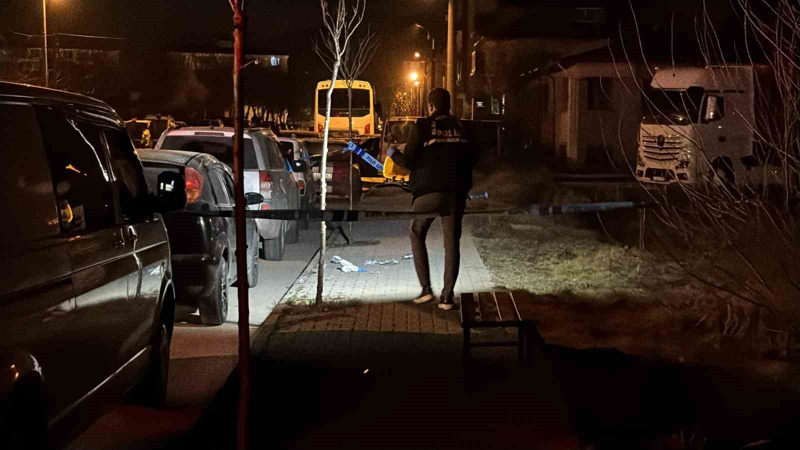 Bolu&rsquo;da akrabalar arasında alacak-verecek tartışmasında kan aktı: 1 yaralı
