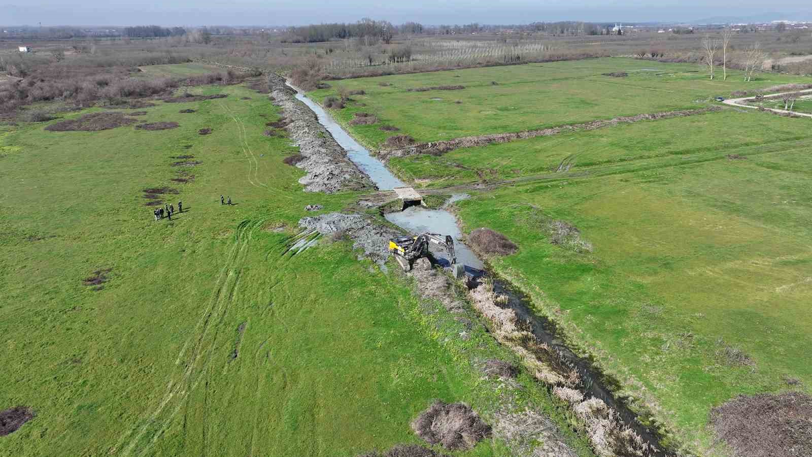 Hendek’te çiftçiye nefes olan çalışma
