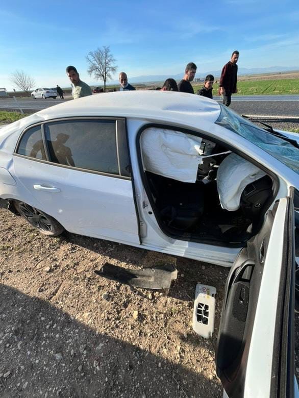 Kontrolden çıkan otomobil takla attı: 2 yaralı