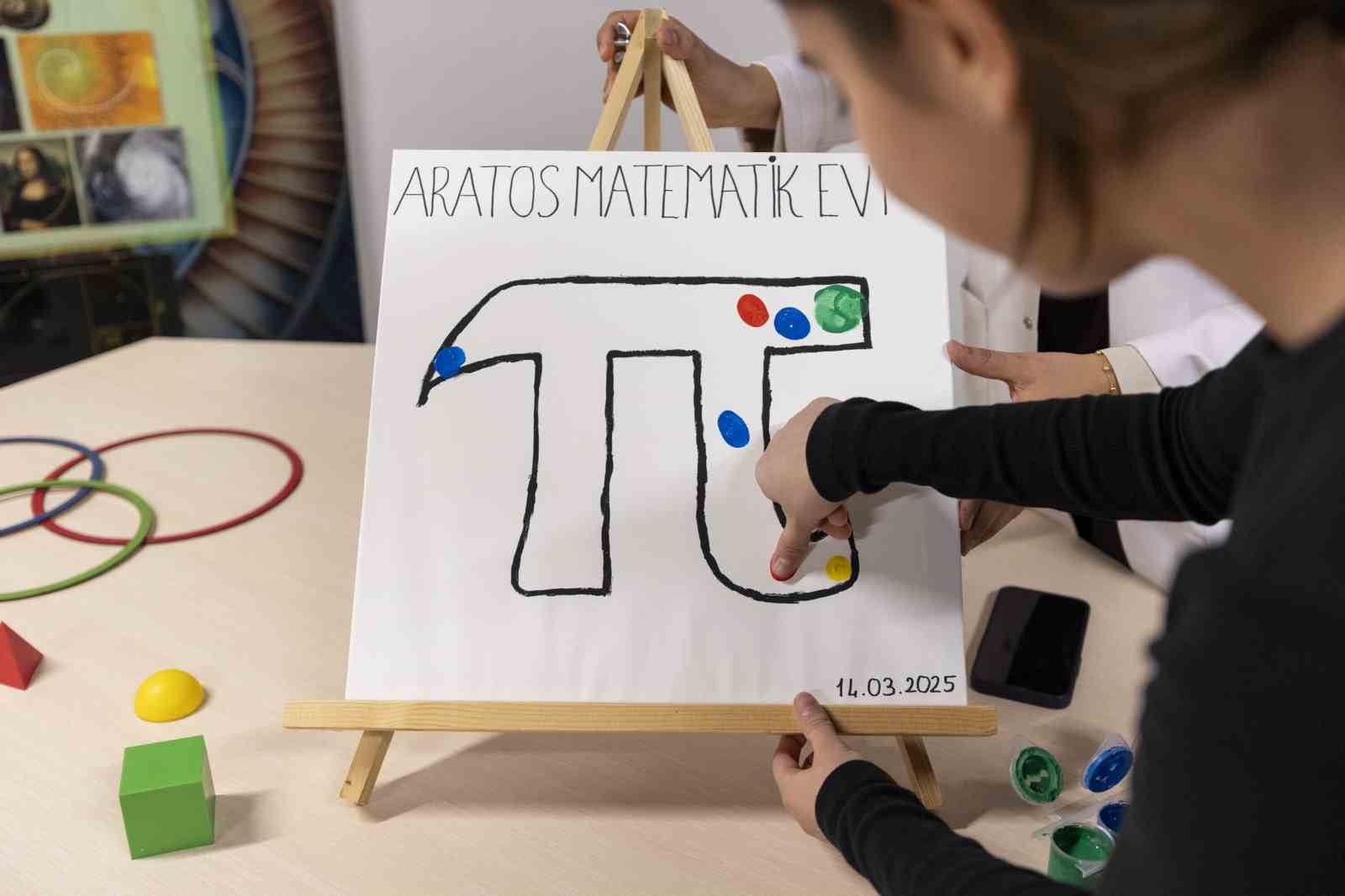 Tarsus Aratos Matematik Evi&rsquo;nde &rsquo;D&uuml;nya Pi G&uuml;n&uuml;&rsquo; etkinliği d&uuml;zenlendi
