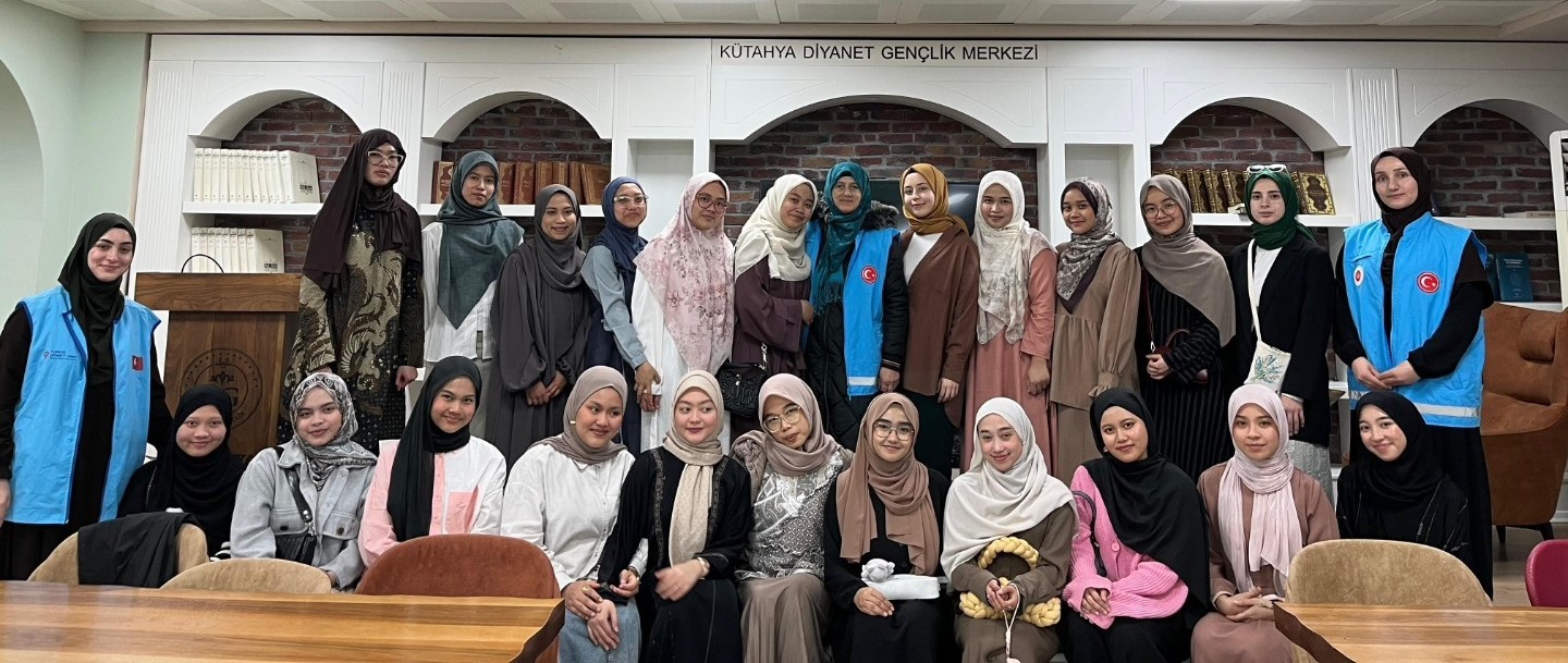 Kütahya İl Müftülüğü’nden yabancı öğrencilere iftar