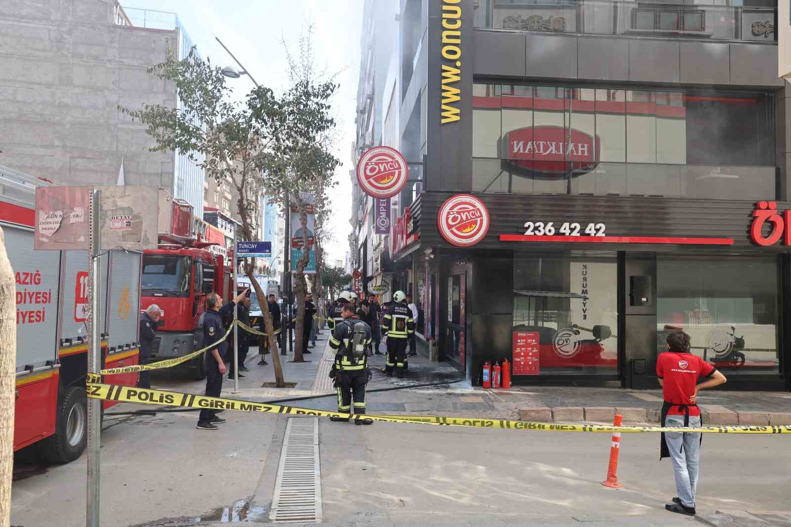 Öncü dönerde yangın: 2 kişi dumandan etkilendi