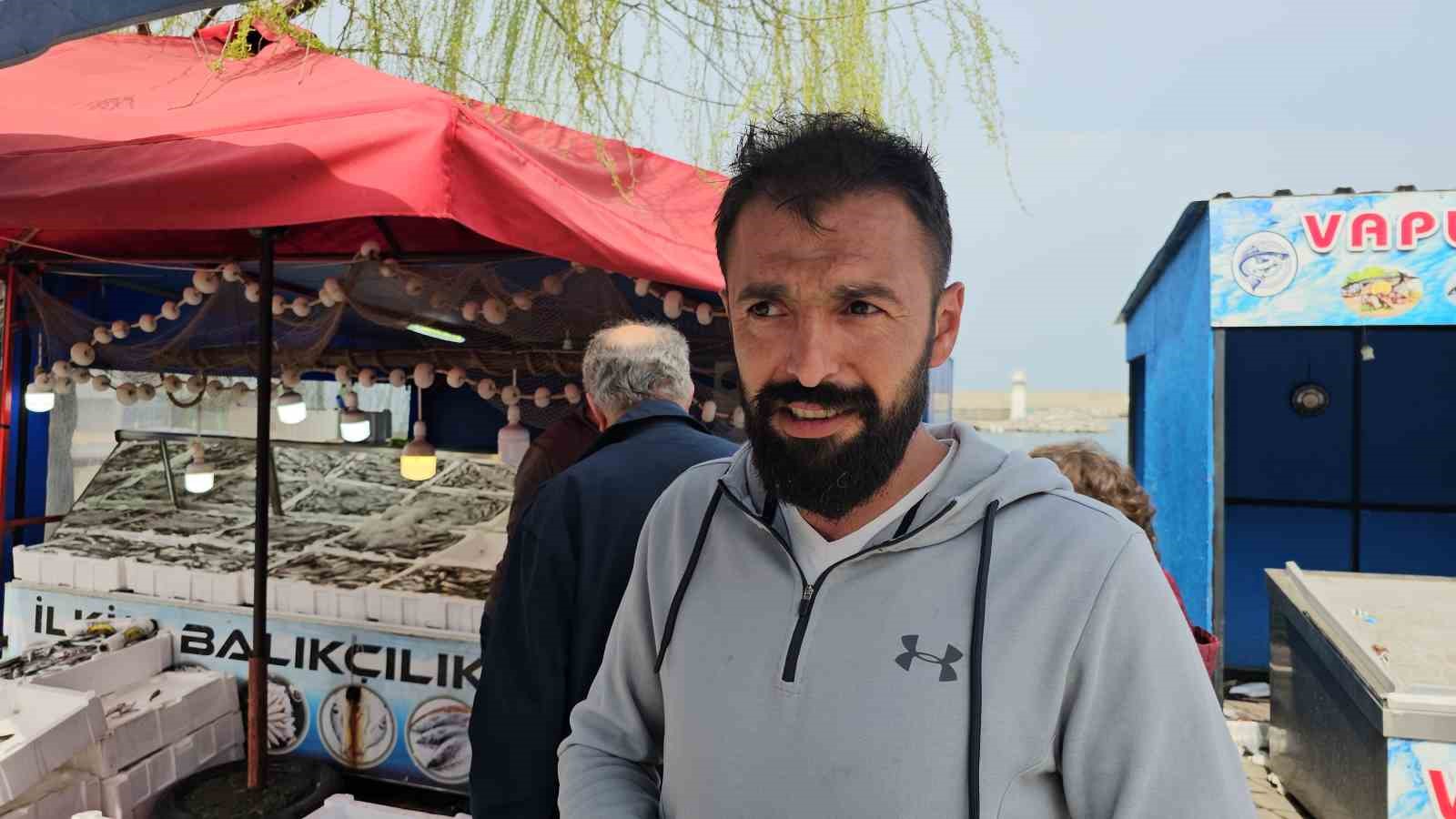 Avladıkları 10 ton balığın gelirini ihtiyaç sahiplerine bağışlayacaklar