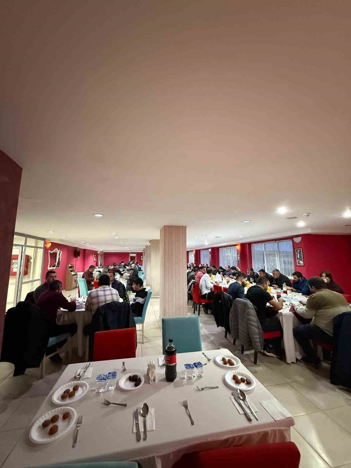 Sarıkamış&rsquo;ta AK Parti Teşkilatı İftar Programında Buluştu
