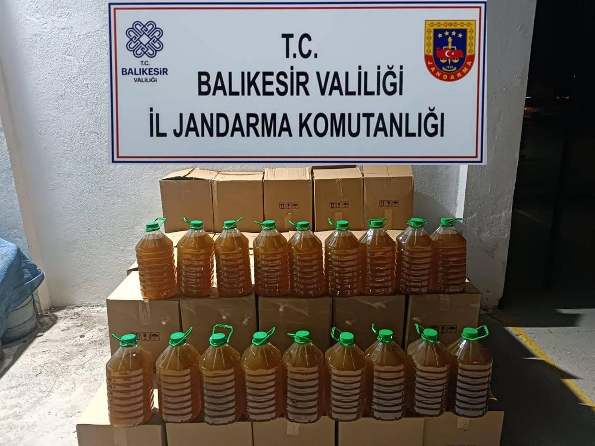 Balıkesir&rsquo;in 10 il&ccedil;esinde ka&ccedil;ak&ccedil;ılık operasyonu
