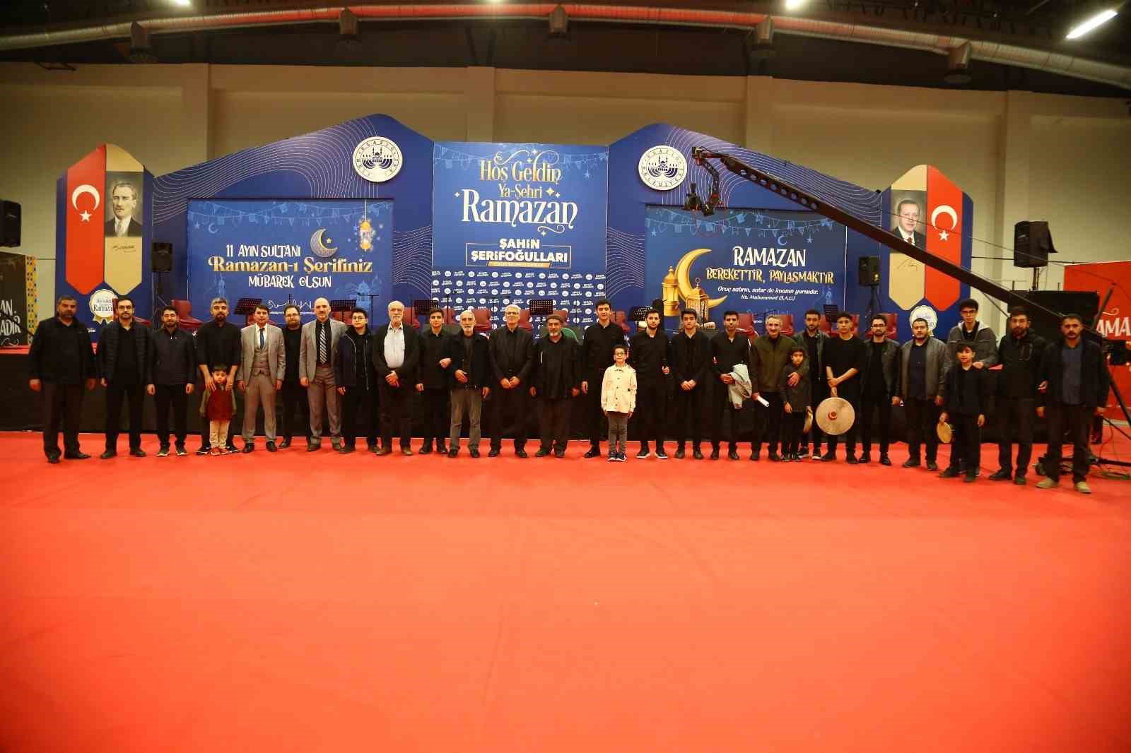 Ramazan etkinliklerinde Dar’ül Hazen tasavvuf topluluğu sahne aldı