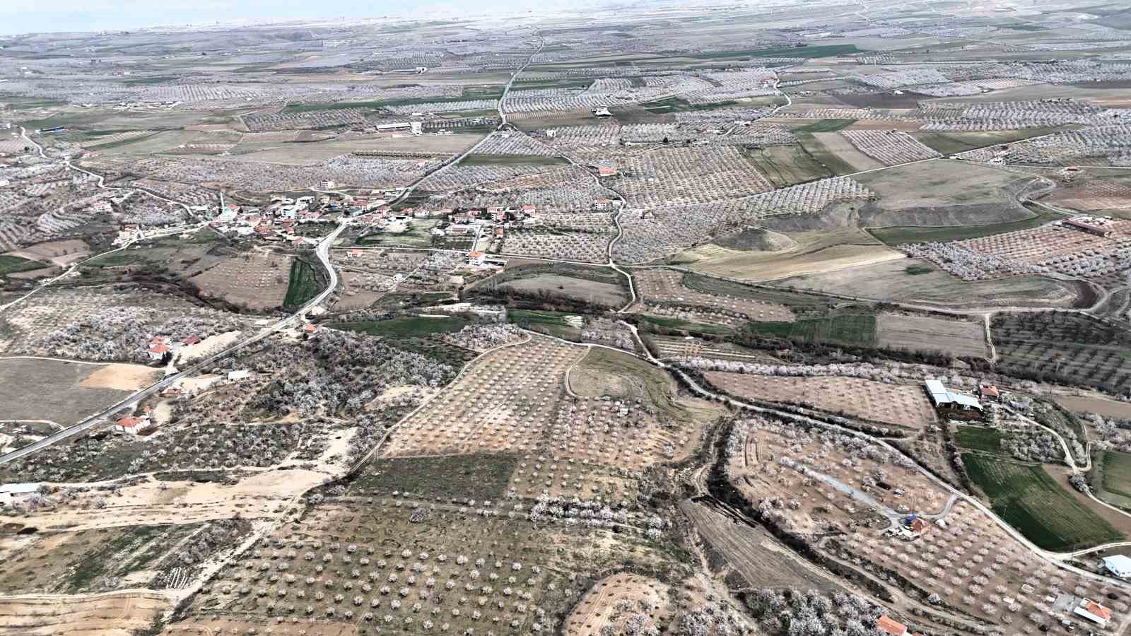 Malatya beyaz gelinliğini giydi
