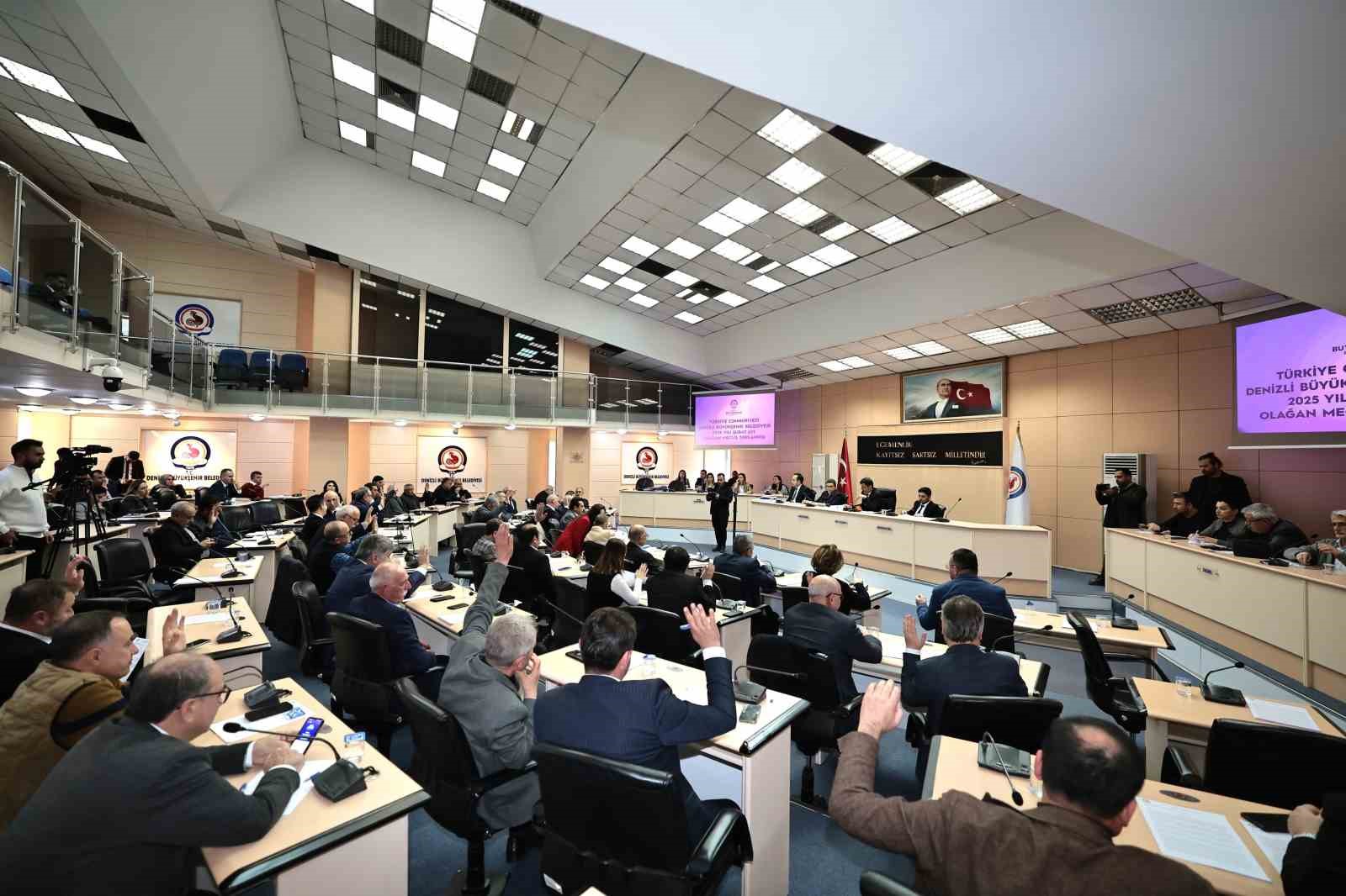 Başkan Çavuşoğlu; "Denizli’de 7 görevli 1 kişiyi gömüyormuş"