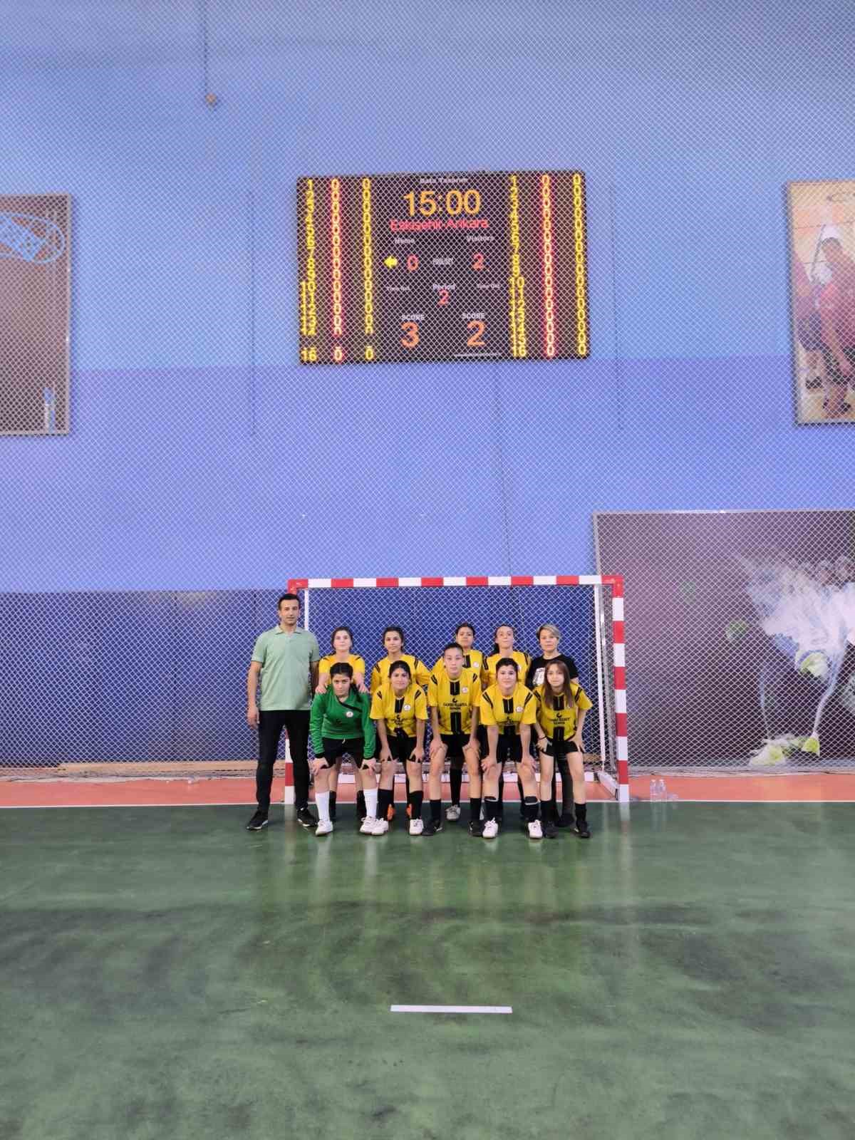 Eskişehir&rsquo;in kız futsal takımı b&ouml;lge şampiyonu oldu
