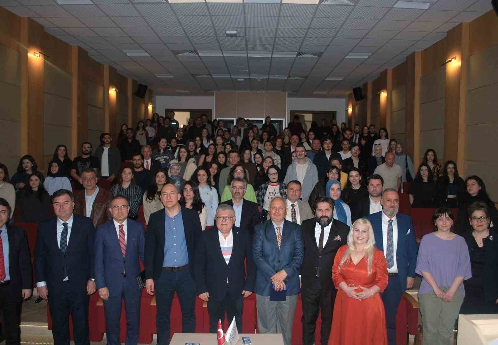 Eskişehir Anadolu Üniversitesi’nde ‘Türk Dünyası ve Ortak Türk Alfabesi’ semineri