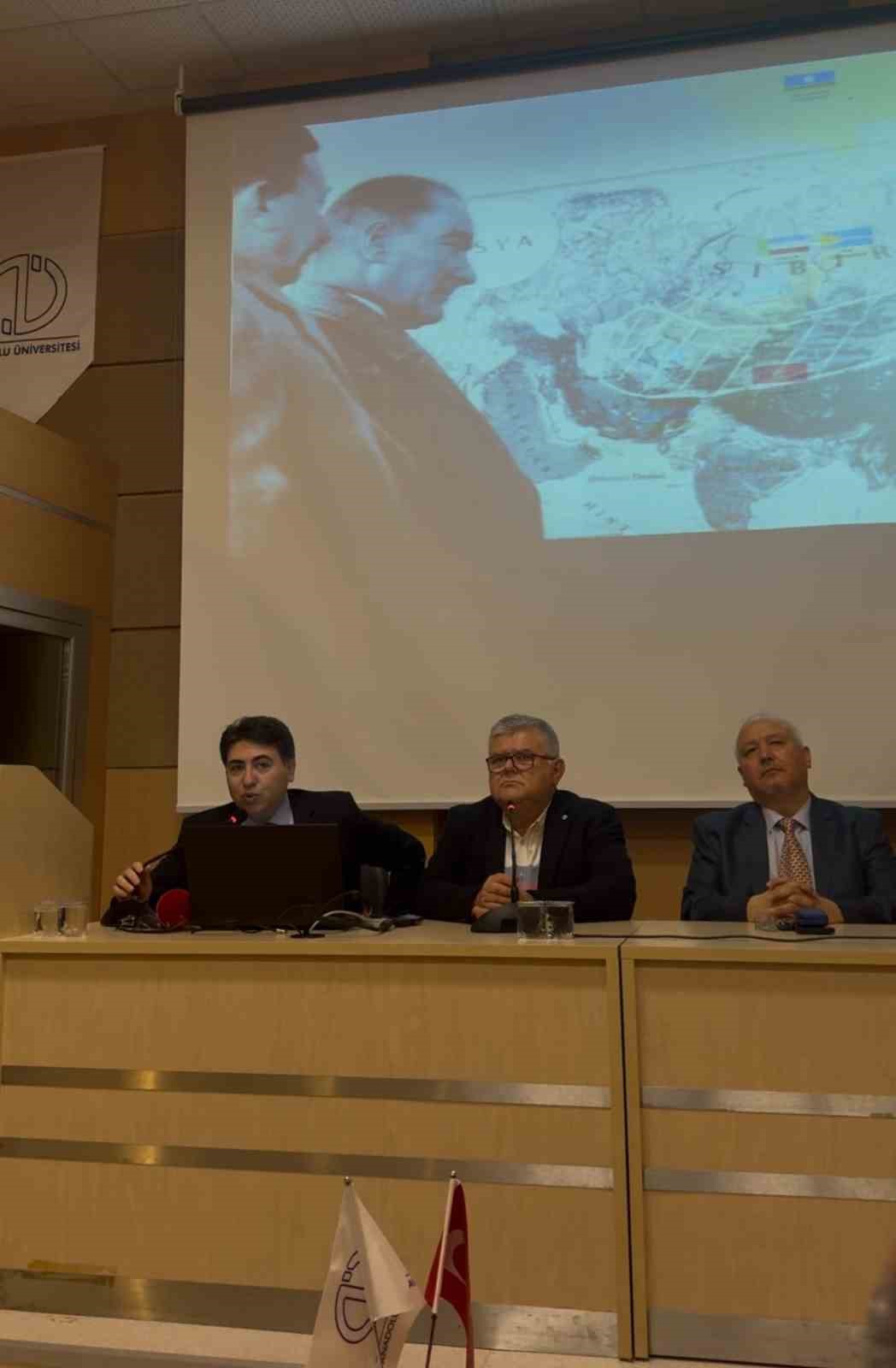 Eskişehir Anadolu &Uuml;niversitesi&rsquo;nde &lsquo;T&uuml;rk D&uuml;nyası ve Ortak T&uuml;rk Alfabesi&rsquo; semineri
