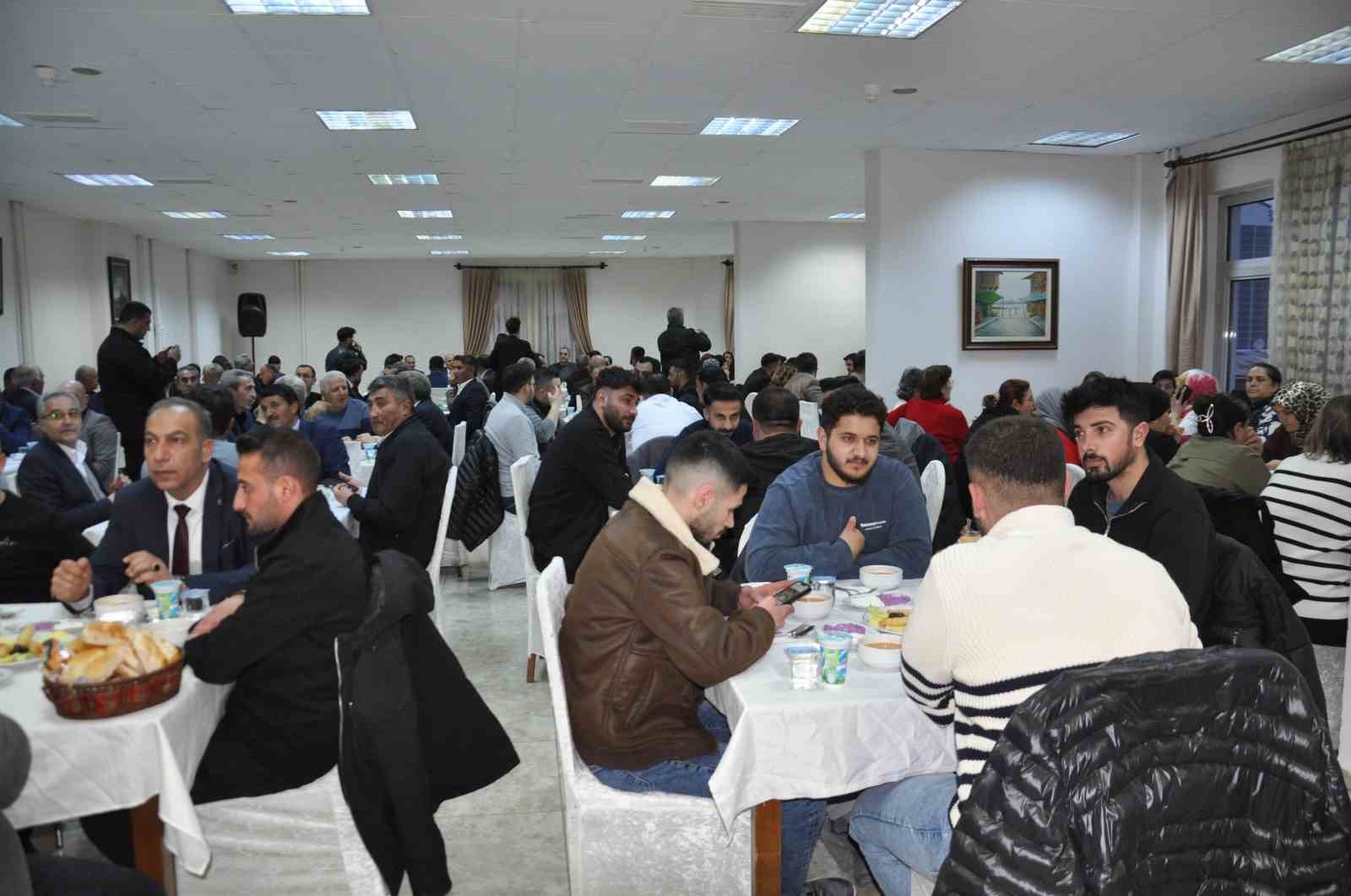 AK Parti Genel Başkan Yardımcısı Yalçın, Kars’ta
