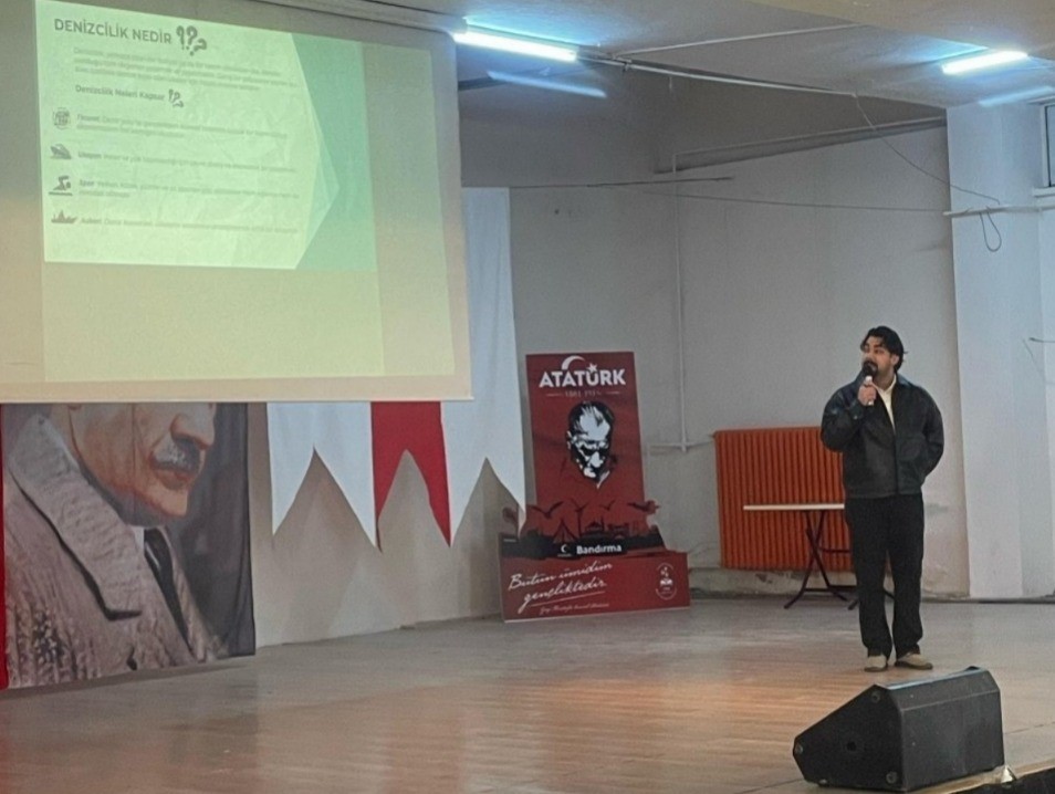 Bandırma’da  lise öğrencilerine "Mavi Vatan" anlatıldı