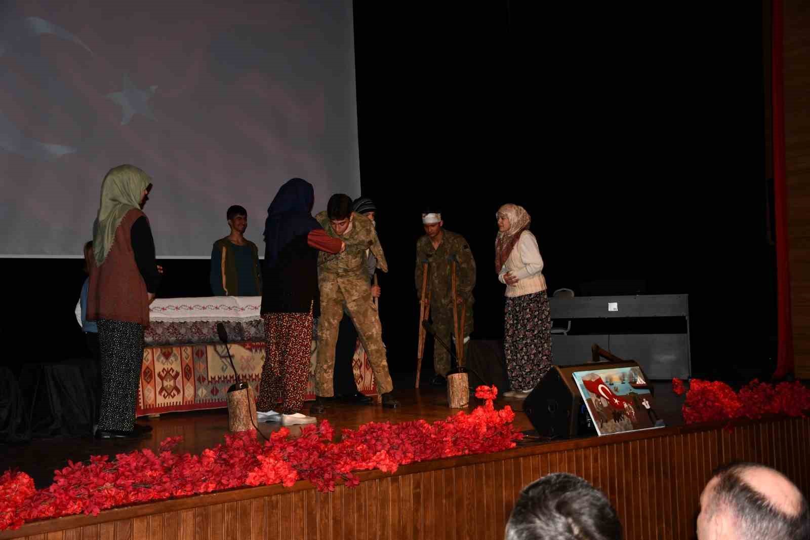 Vezirköprü’de Çanakkale Zaferi ve şehitleri anıldı