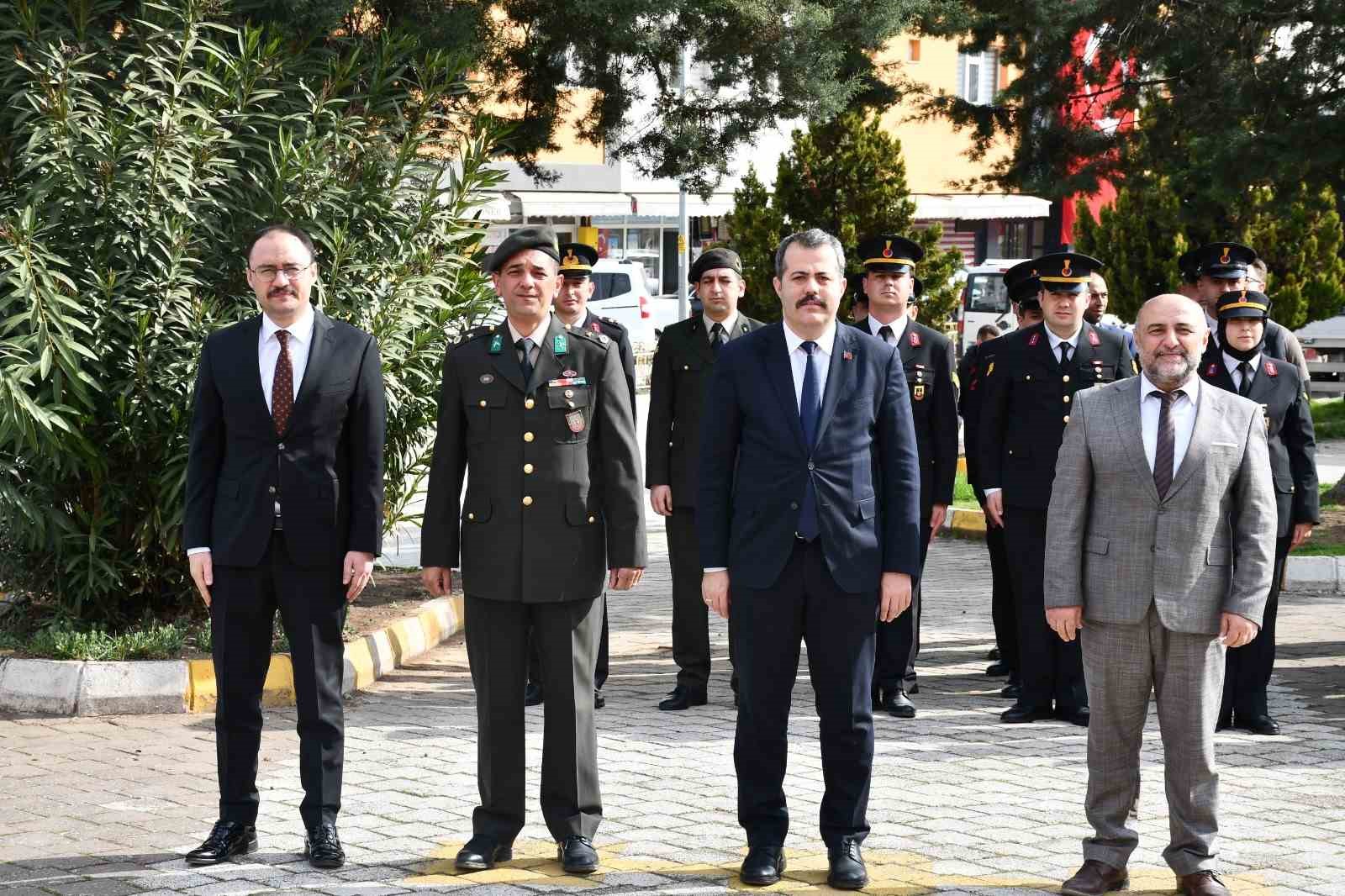 Vezirk&ouml;pr&uuml;&rsquo;de &Ccedil;anakkale Zaferi ve şehitleri anıldı
