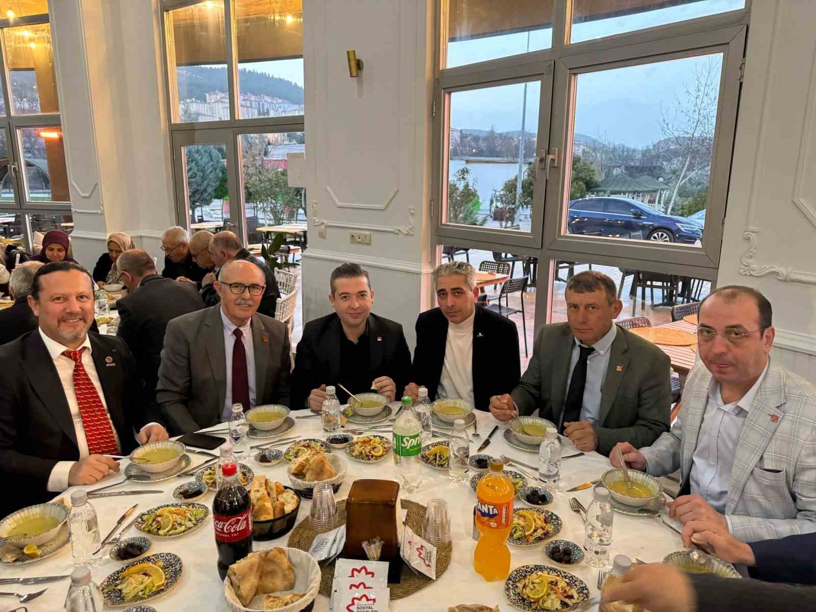 İftarda t&uuml;m başkanlar bir araya geldi
