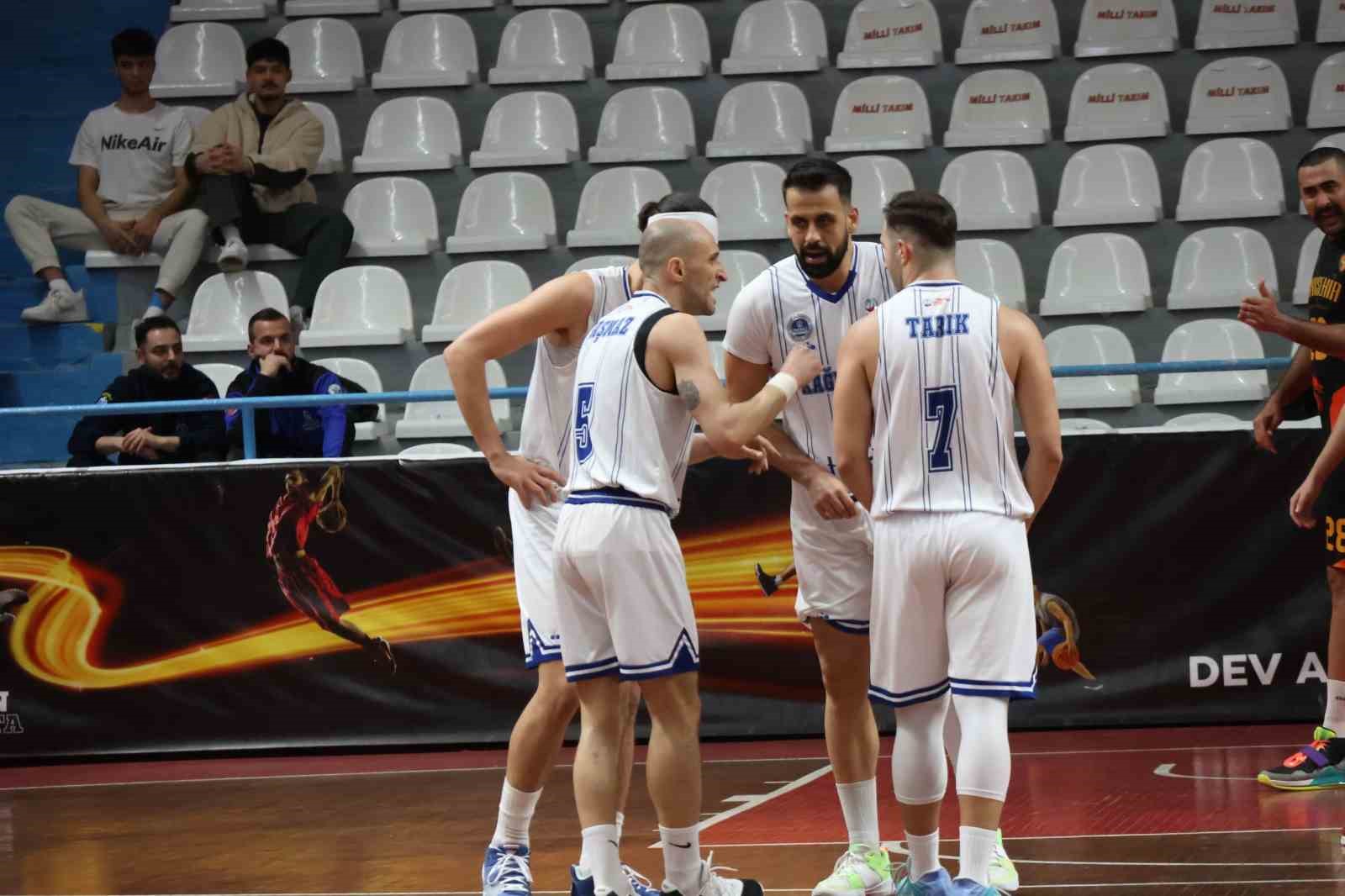 T&uuml;rkiye Basketbol 2. Ligi Play-Off: Kocaeli BŞB Kağıtspor: 56 - Eskişehir Birey Koleji: 58
