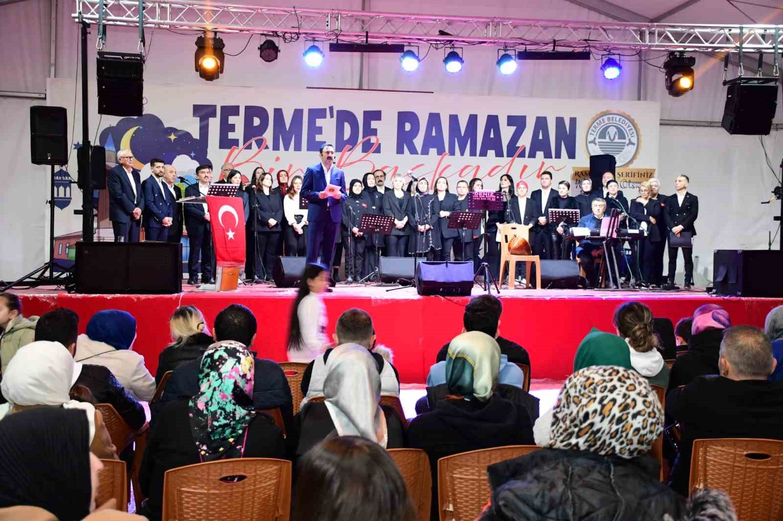 Terme&rsquo;de "Kahramanlık T&uuml;rk&uuml;leri Konseri"

