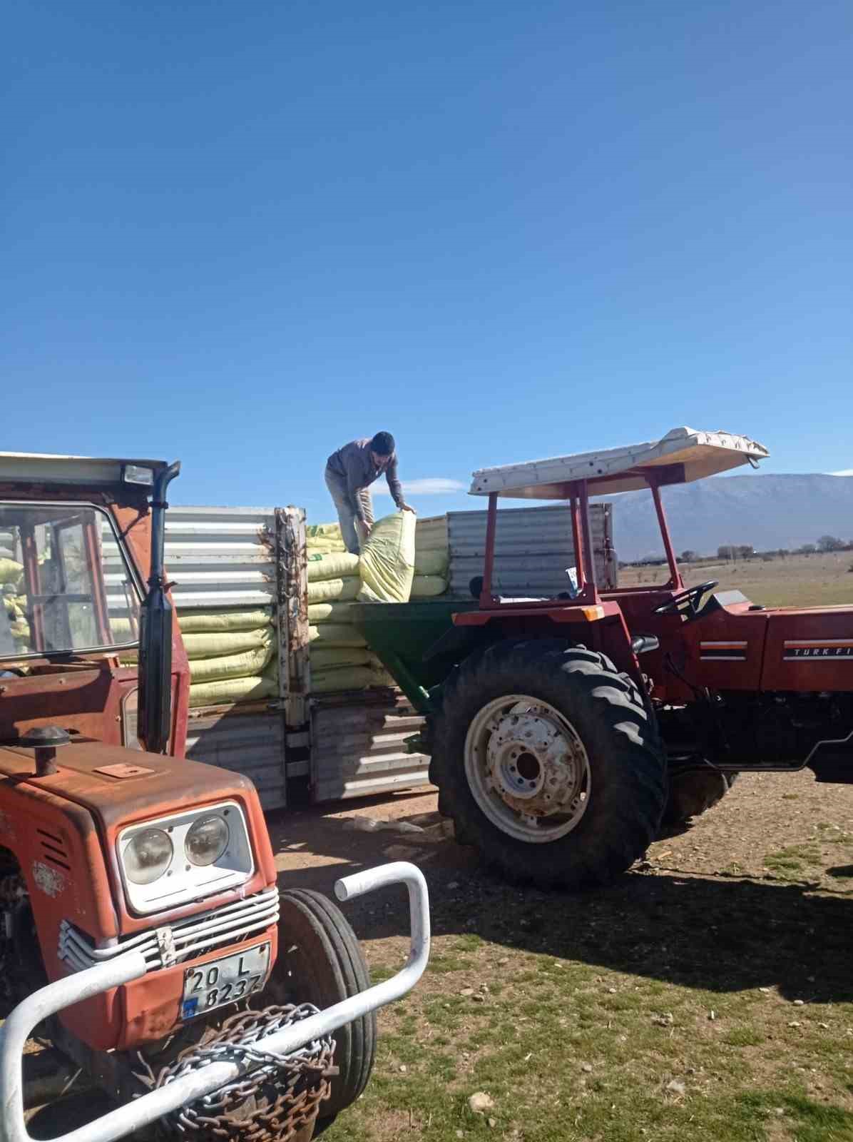 Denizli&rsquo;nin meraları ıslah &ccedil;alışmalarıyla  canlanıyor
