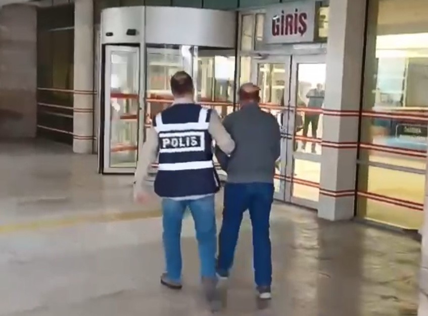 Samsun&rsquo;da 13 yıl ve 8 yıl hapis cezası bulunan 2 kişi yakalandı
