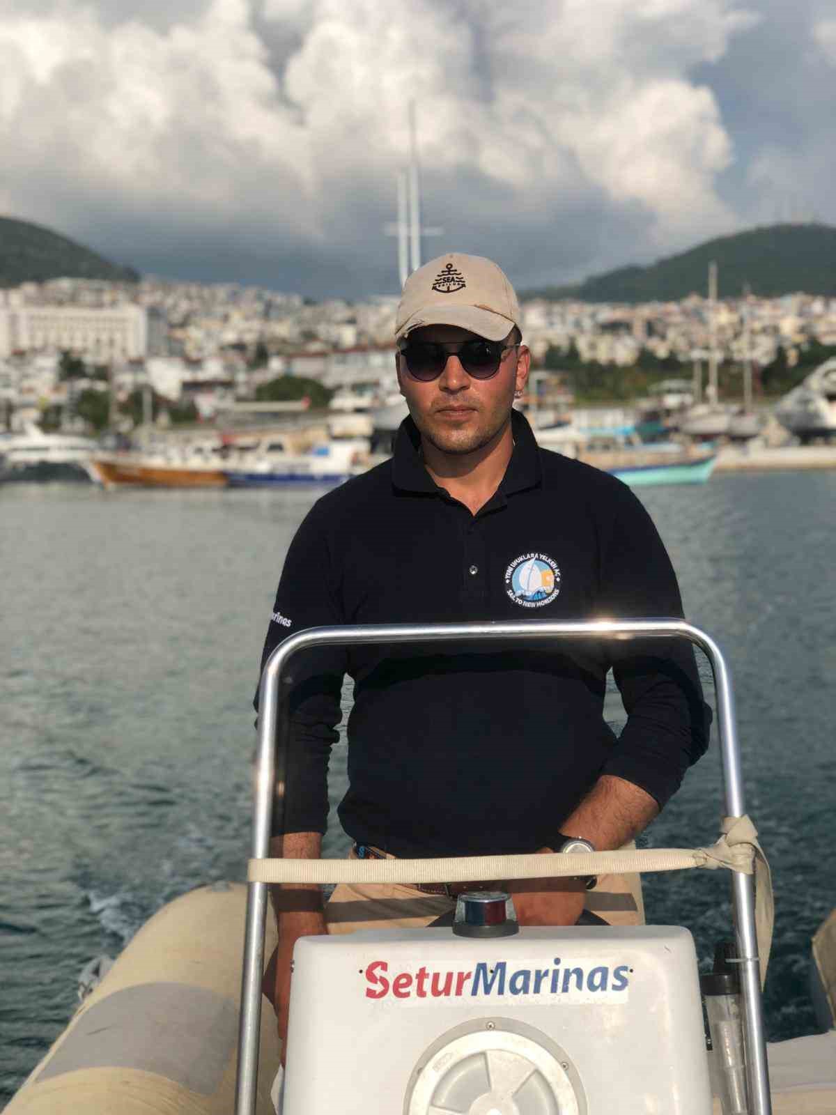 Nesli t&uuml;kenme tehlikesi altında olan Akdeniz Foku Kuşadası&rsquo;na misafir oldu
