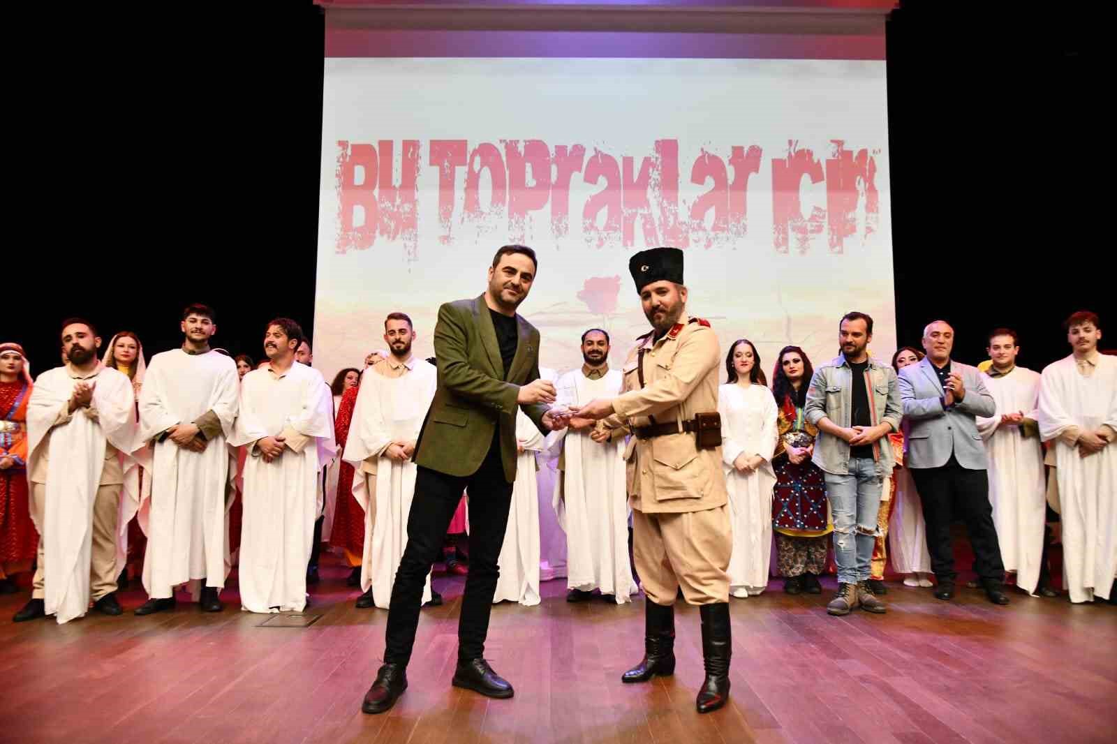 "Bu Topraklar İçin"
