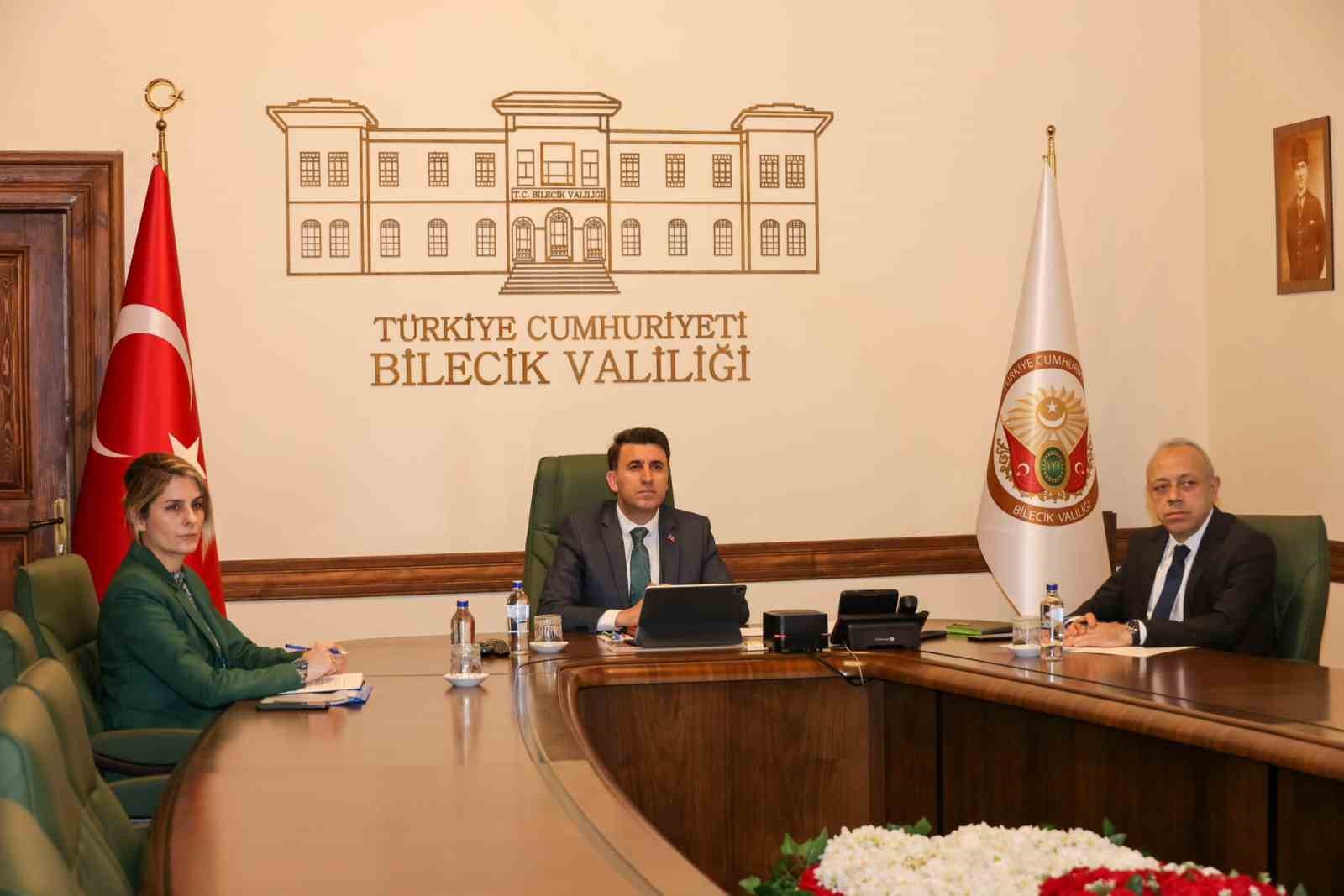 Vali Aygöl, ‘Hayvanları Koruma Kanunu’ konulu toplantıya katıldı