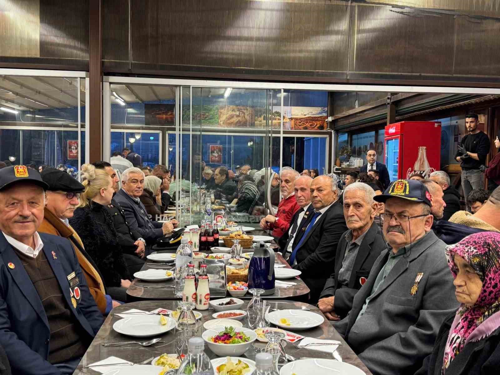 &Ccedil;aycuma protokol&uuml; şehit yakınları ve gazilerle iftarda bir araya geldi
