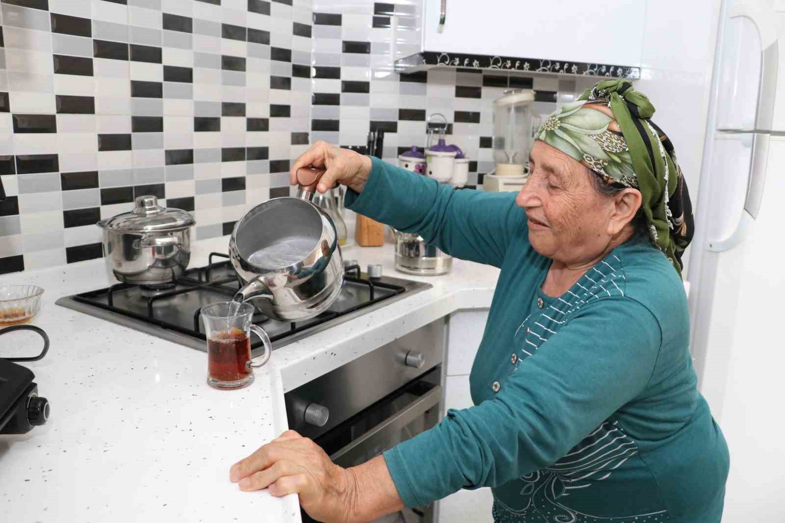 Taşova&rsquo;da 5 yıl &ouml;nce evine doğalgaz isteyen yaşlı kadın, hayaline kavuşamadan hayatını kaybetti
