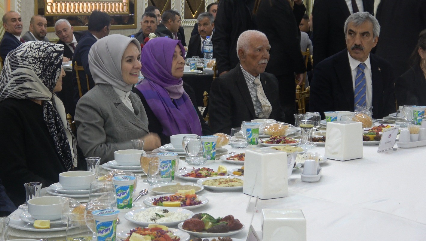 Bakan Göktaş Kilis’te iftar programına katıldı