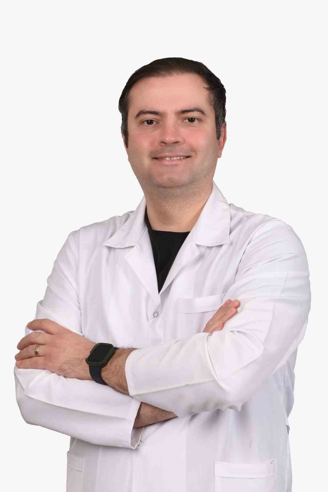 Gözlükten kurtulmanın yolları: Lazer ve implant cerrahisi