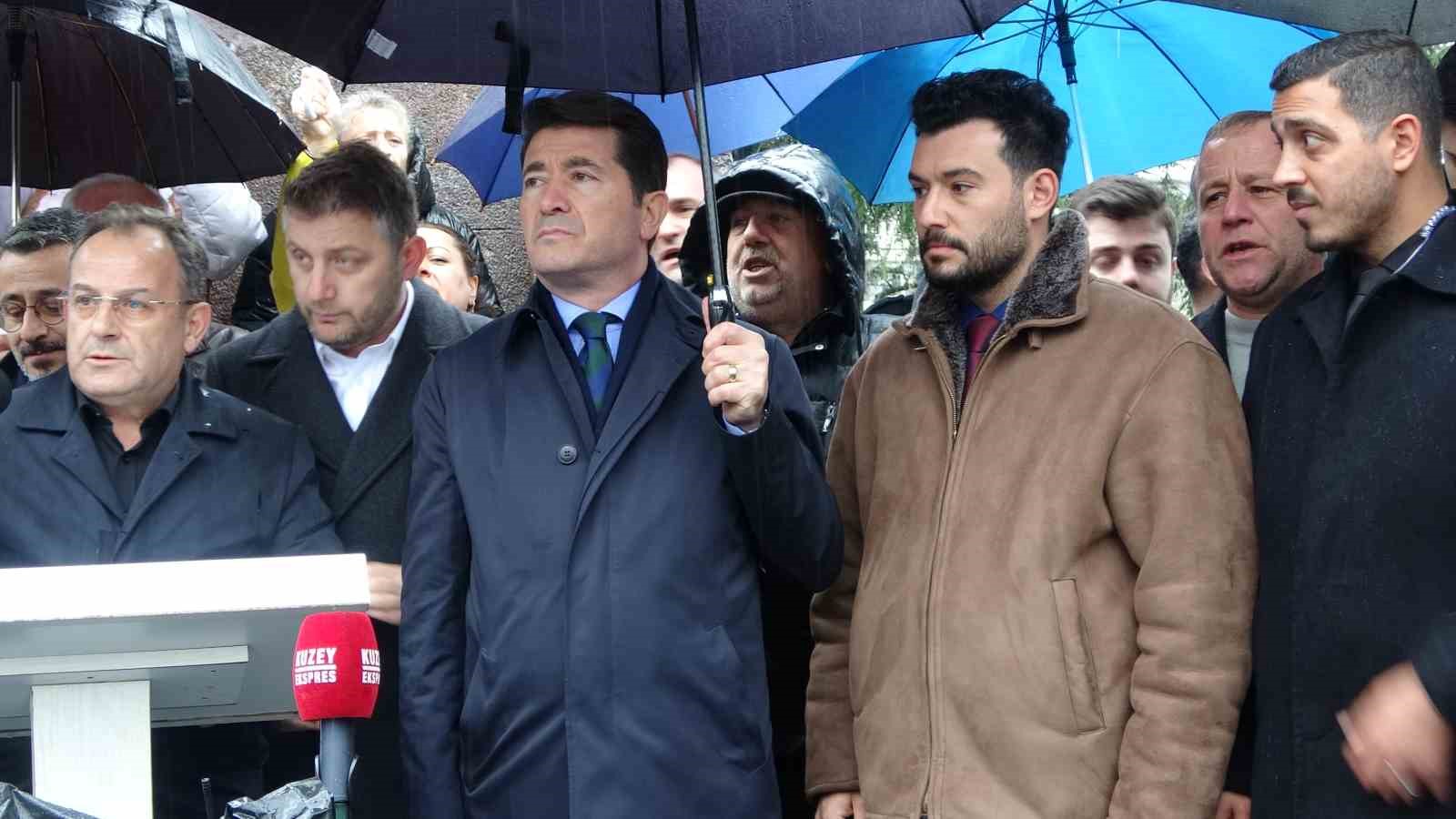 Trabzon’da CHP’liler Ekrem İmamoğlu için toplandı