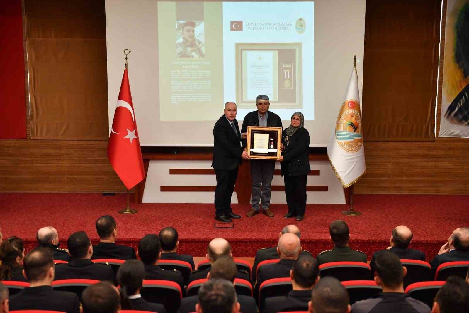 Denizli’de Devlet Övünç Madalyası ve Beratı tevcih töreni düzenlendi