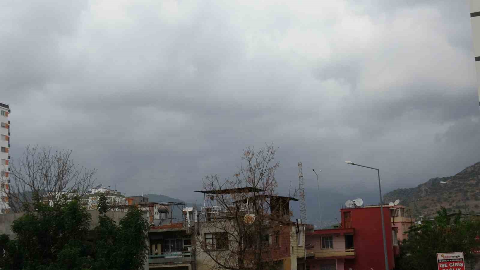 Adana’nın yüksek kesimlerinde kar ve dolu yağışı