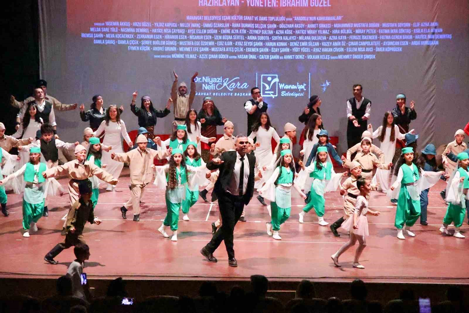 Manavgat&rsquo;ta &Ccedil;anakkale kahramanları sahneye taşındı
