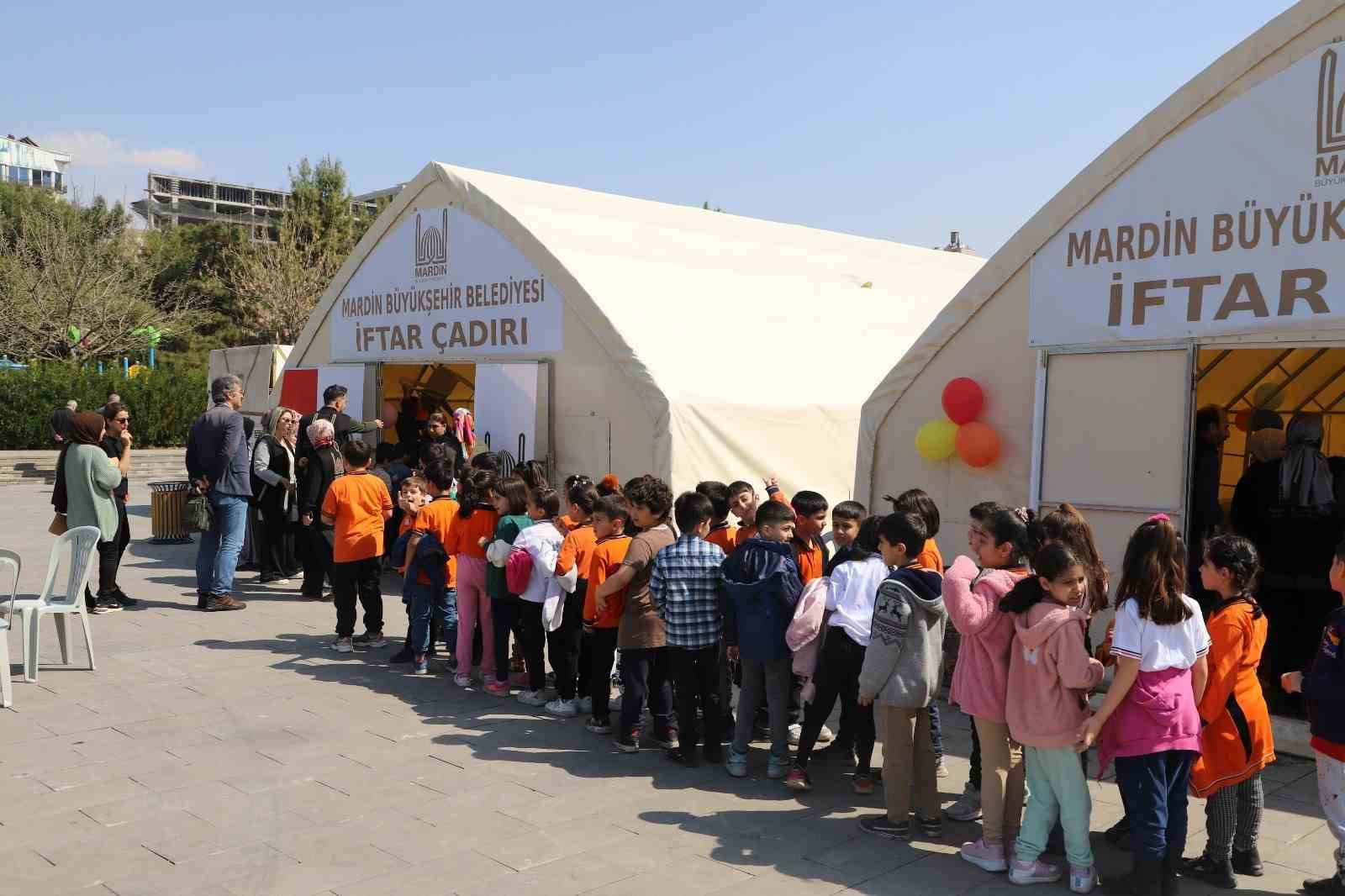 Mardin Büyükşehir Belediyesinden çocukları oruca alıştırma etkinlikleri
