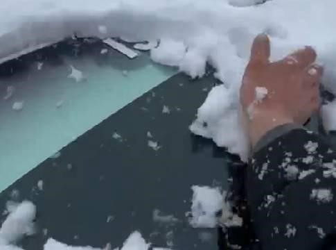 Kars-Ardahan karayolunda yoğun kar yağışı etkili oldu; Tırlar yolda kaldı
