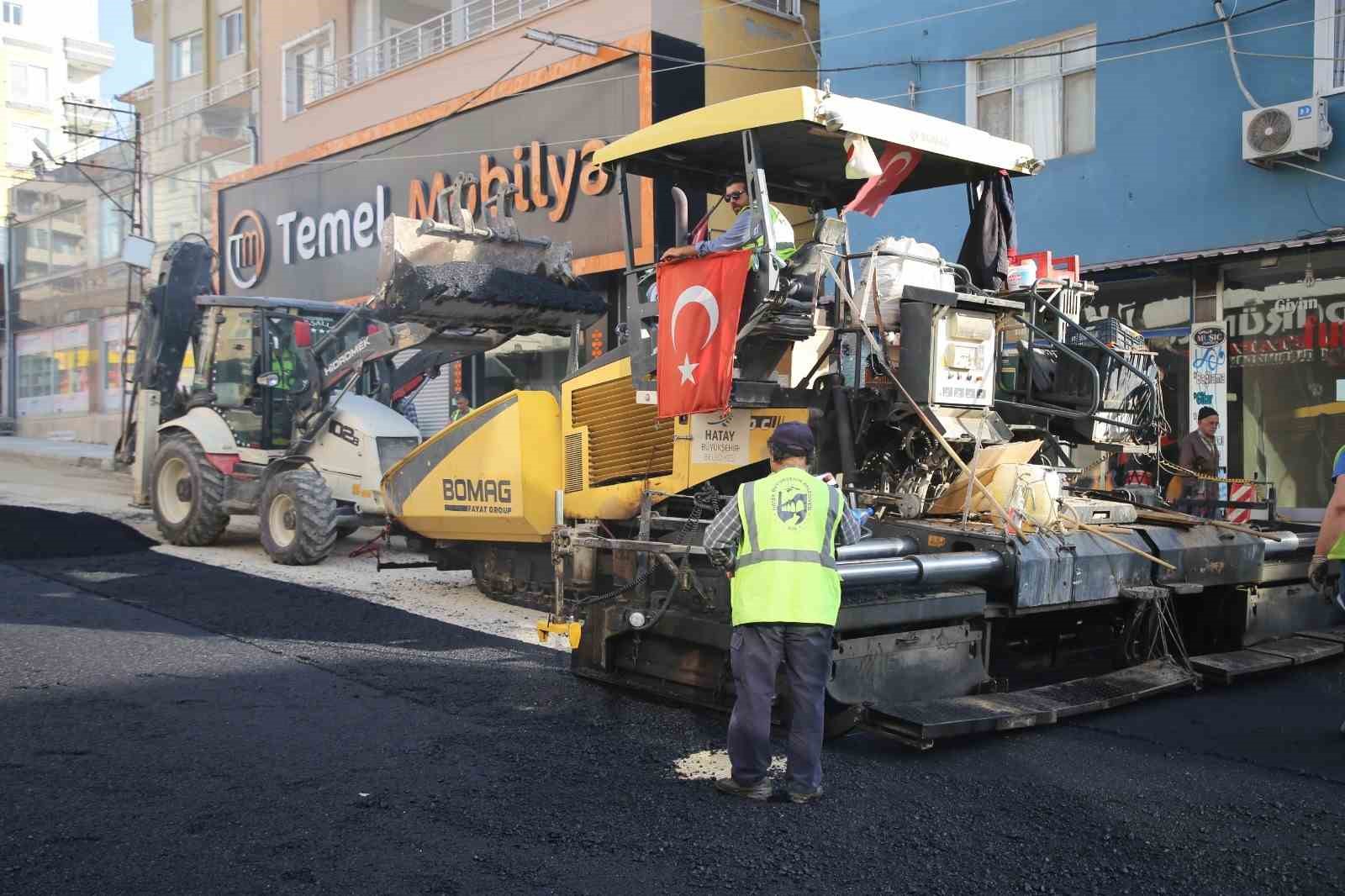 HBB, Deniciler Mahallesi’nde 15 kilometre asfalt serimi gerçekleştirdi