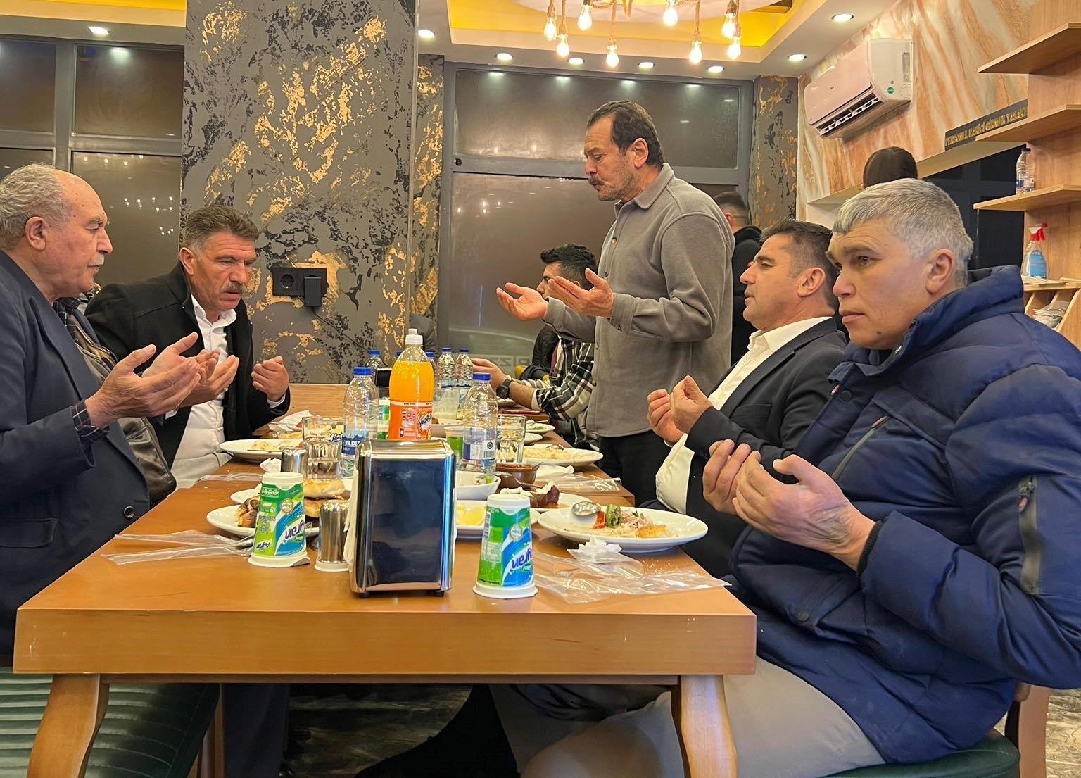 Altıntaş&rsquo;ta şehit aileleri ve gaziler onuruna iftar verildi
