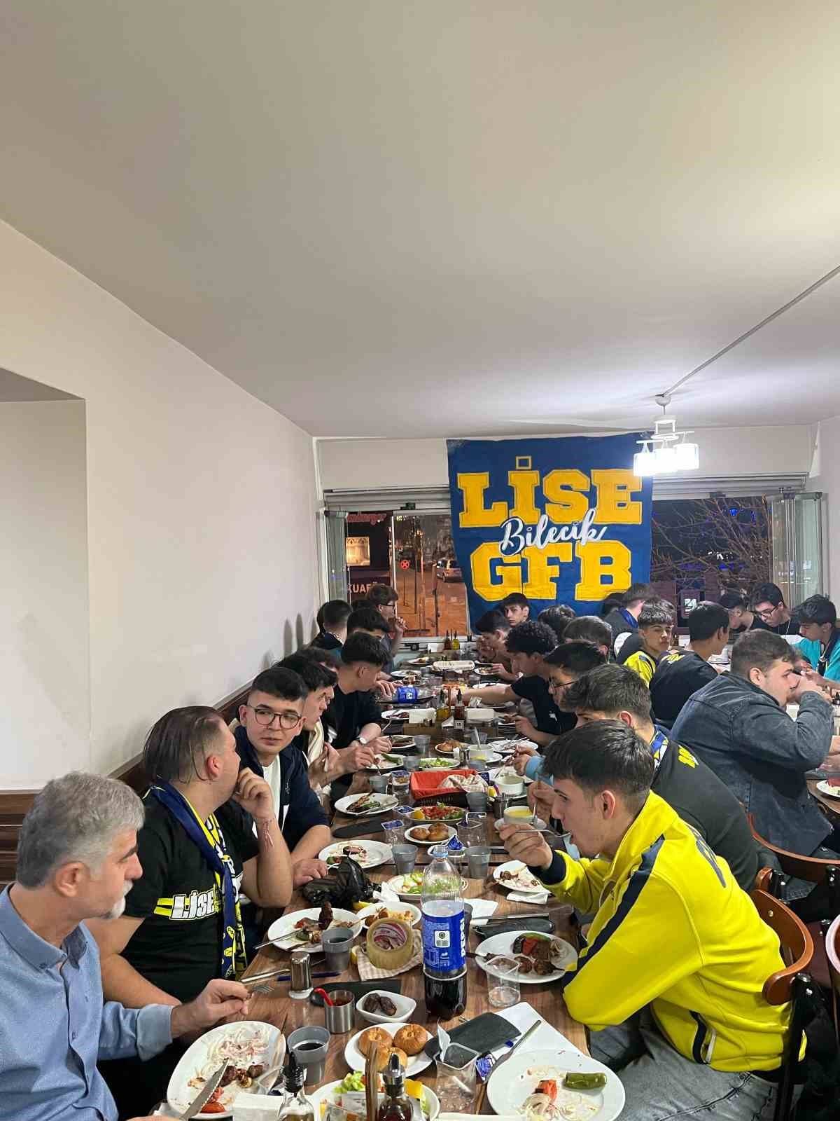 Bilecik Gen&ccedil; Fenerbah&ccedil;eliler&rsquo;den geleneksel iftar organizasyonu
