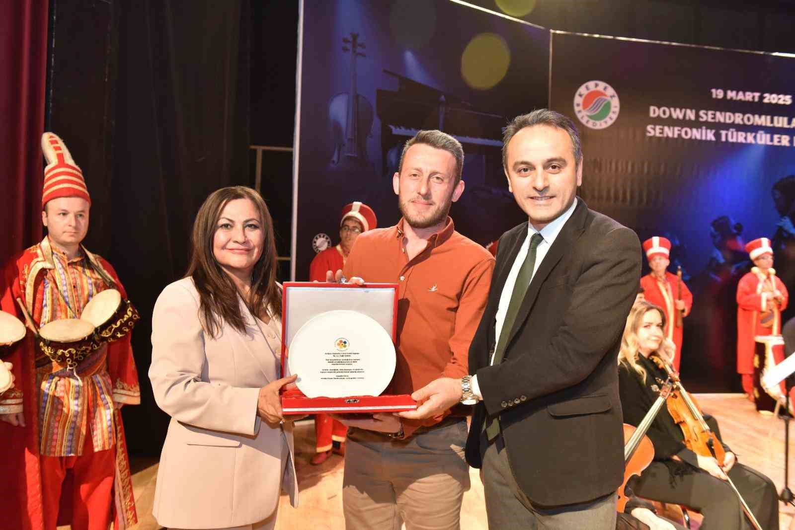 Down Sendromlular Günü Senfonik Türküler Konseri, müzikseverlere unutulmaz bir akşam yaşattı